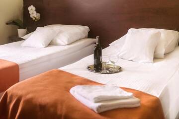 Фото номера Двухместный номер с 2 отдельными кроватями Отель Vinci Hotel Airport г. Модльничка 7